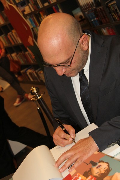 Signing of Zaven Kouyoumdjian's New Book